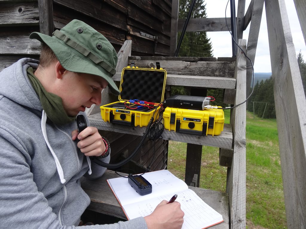 Alex OE5LXR using a Kenwood TM-D700 VHF/UHF mobile radio on OE/OO-287 "Viehberg"