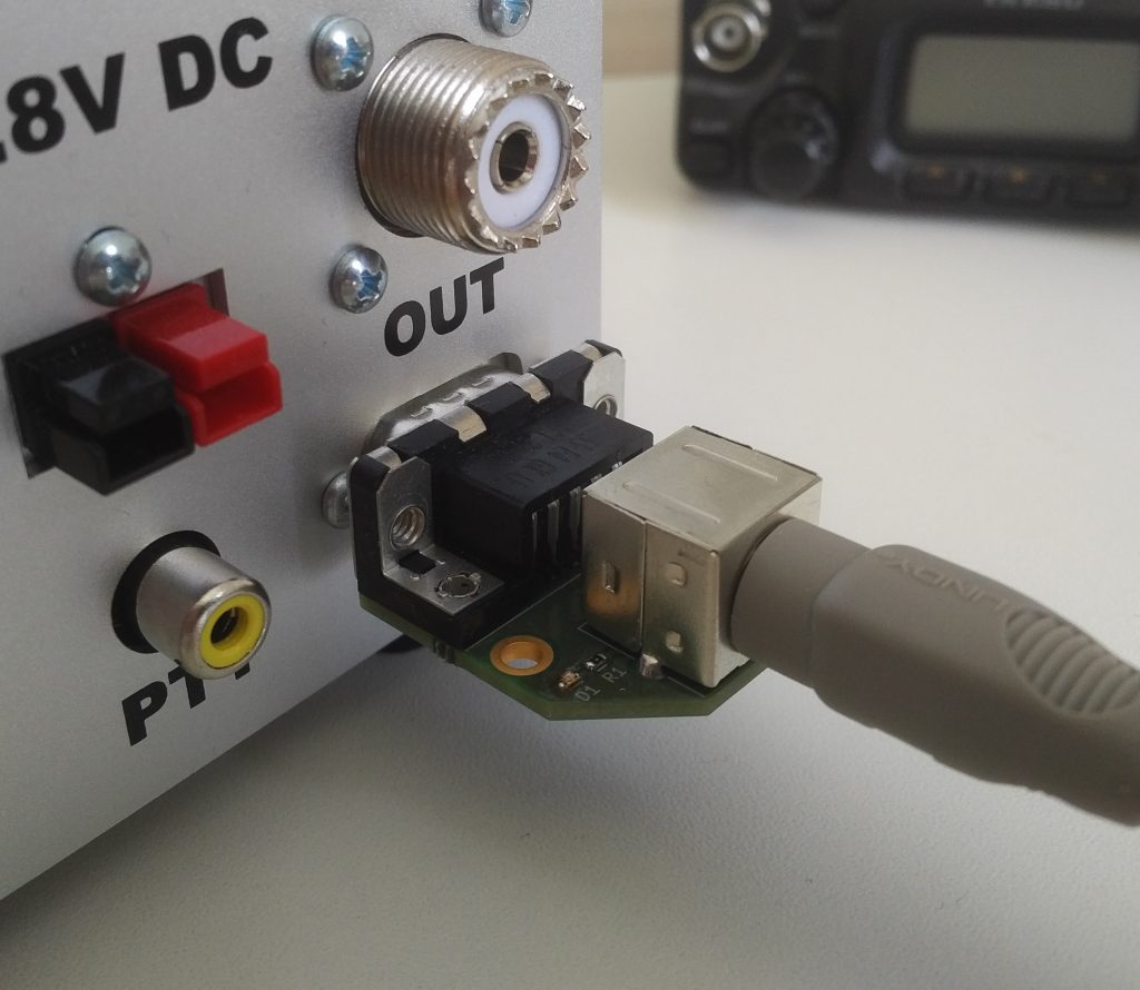 ft-817nd hardrock interface adapter is connected to the rear acc port of the hf amplifier